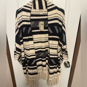 Lucky Brand Navy and Cream Patterned Cardigan